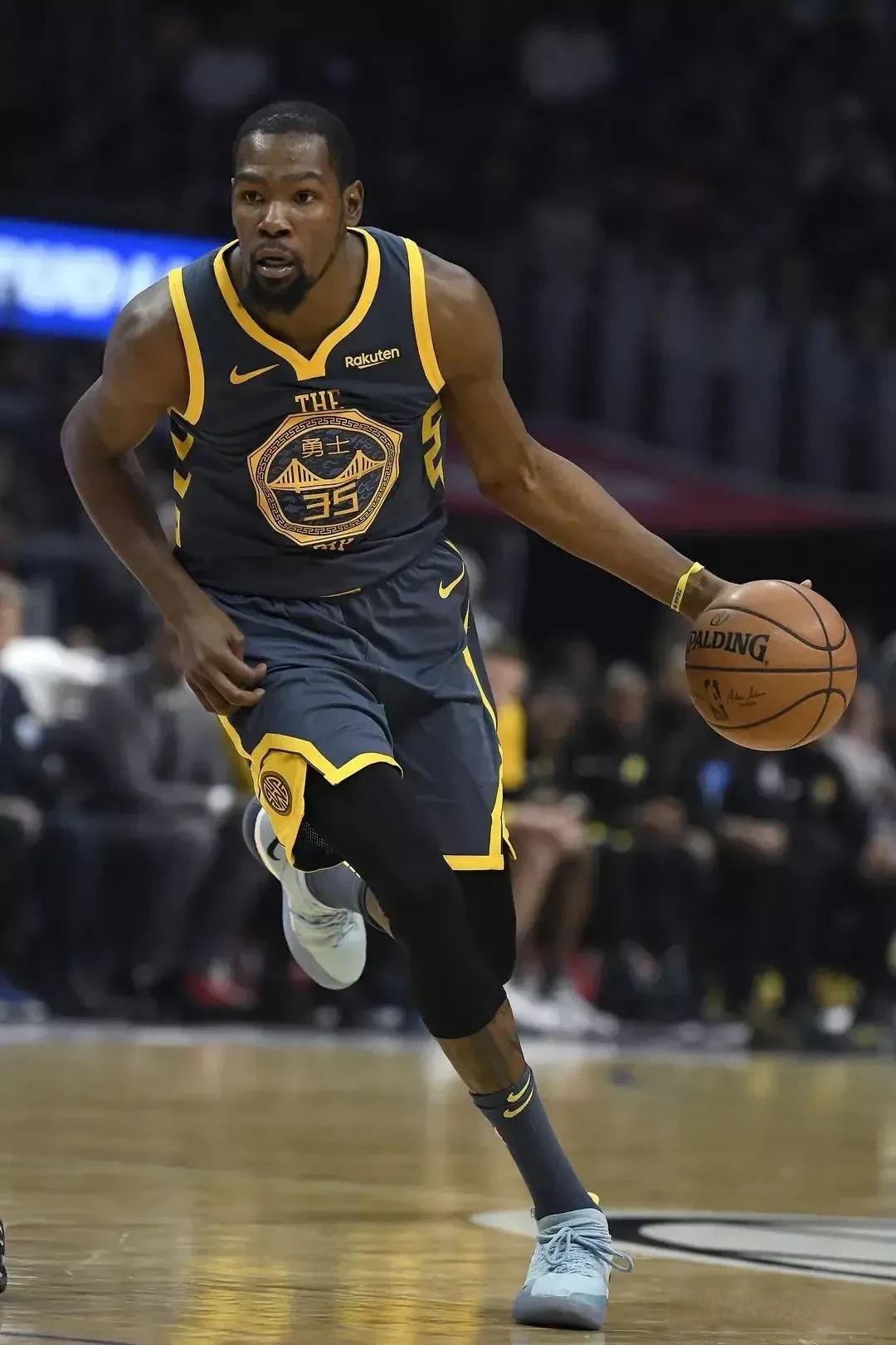 一脚劲射 一脚劲射