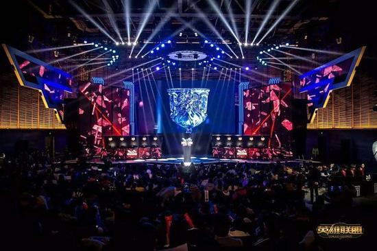 临危不乱 临危不乱